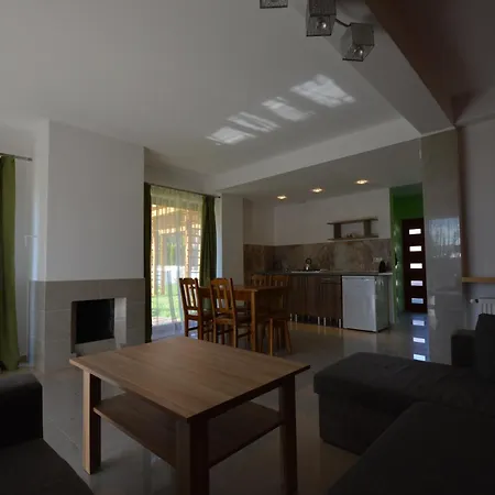 Domyletnie Ogrodzony Dom 92m2