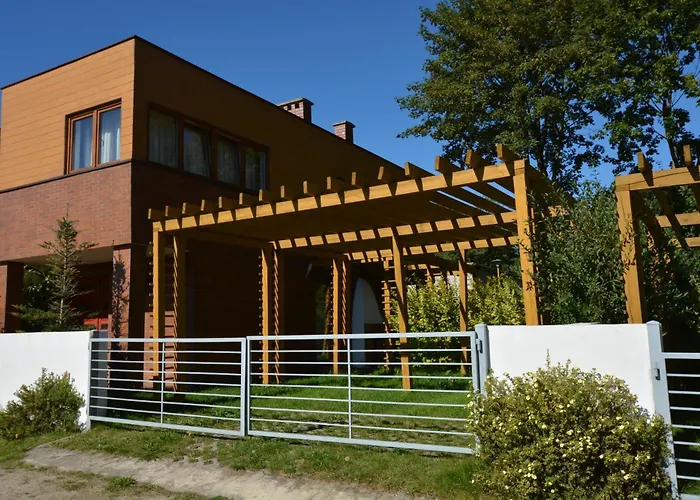 Domyletnie Ogrodzony Dom 92m2 Дом отдыха *