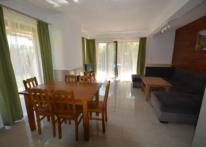 Domyletnie Ogrodzony Dom 92m2 Дом отдыха