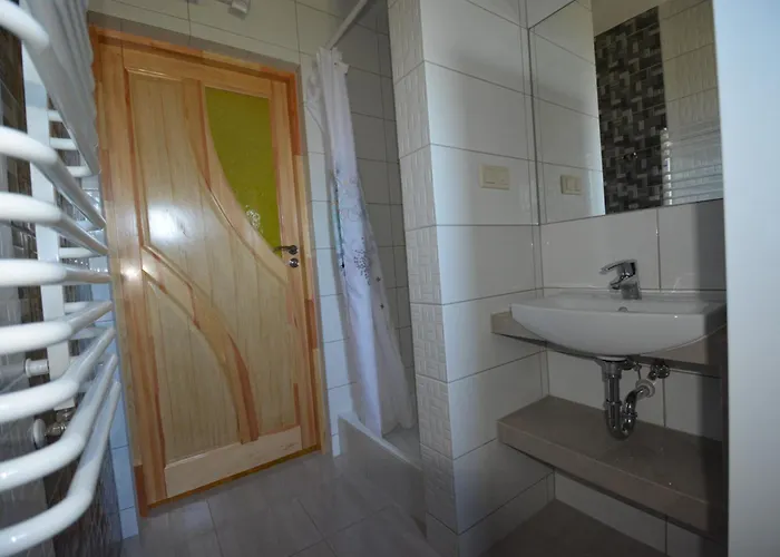 Domyletnie Ogrodzony Dom 92m2 *