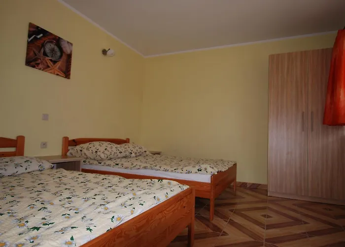 Domyletnie Ogrodzony Dom 92m2 Дом отдыха Сарбиново